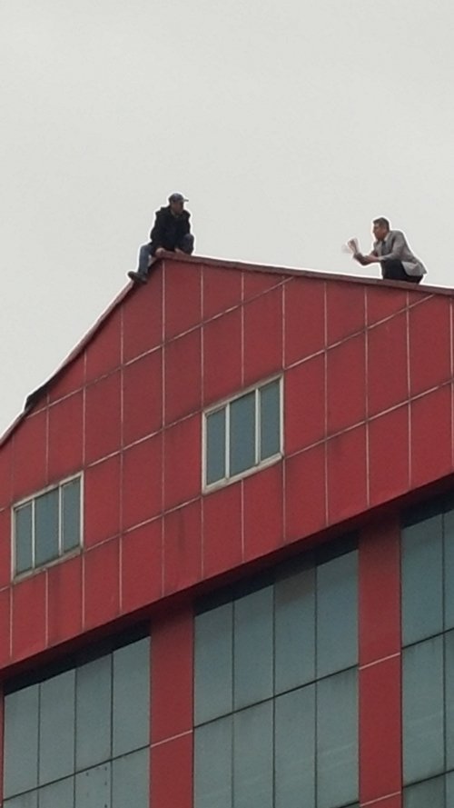 ??TEN ÇIKARILDI ÇATIYA ÇIKTI