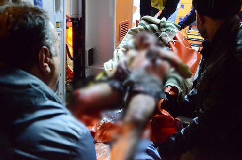 UYUDU?U SIRADA ALEV ALEV YANAN EVDEN KOM?USU KURTARDI