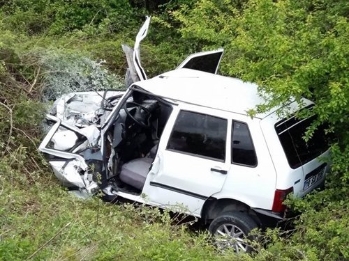 BARTIN-KARABÜK YOLUNDA KAZA: 6 YARALI