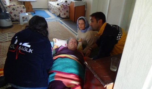 EV? YANAN KADIN HASTANEL?K OLDU