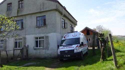 EV? YANAN KADIN HASTANEL?K OLDU