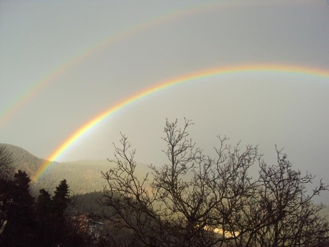 OLUŞAN GÖKKUŞAĞI GÖRENLERİ BÜYÜLEDİ