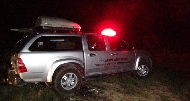 AFAD?I ARAYIP ?KAYBOLDUM? DED?; ARDINDAN ?MERAK ETMEY?N SAH?LDE GEZ?YORUM? MESAJI ATTI