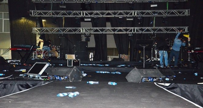 SES SİSTEMİ YÜZÜNDEN GÖKHAN TÜRKMEN KONSERİNİ İPTAL ETTİ