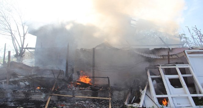 HURDALARI YAKARKEN EVİ YAKTILAR