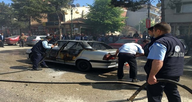 KASTAMONU'DA TÜPLÜ OTOMOB?L ALEV ALEV YANDI