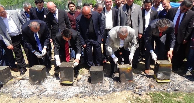 GÖKÇEBEY'DE TAVUK VE KÜLTÜR FEST?VAL? 1001 TENEKE TAVU?A VATANDA?LARDAN BÜYÜK ?LG?