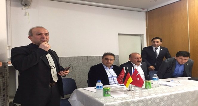 ÖZTÜRK, GURBETÇ? VATANDA?LARLA ALMANYA?DA B?R ARAYA GELD?
