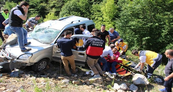 ZONGULDAK’TA UÇURUMUN KENARINDA CAN PAZARI: 2 ÖLÜ, 3 YARALI