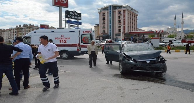 TOSYA?DA TRAF?K KAZASI: 7 YARALI