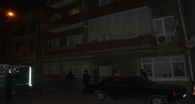 EVLAT HASRET? CANINDAN ETT? O?LUNDAN 2 YILDIR HABER ALAMAYAN BABA ?NT?HAR ETT?
