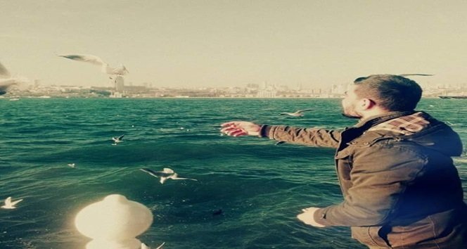 DEN?ZDE CAN PAZARI: 2 ÖLÜ ÜN?VERS?TE Ö?RENC?LER?N?N P?KN?K KEYF? FAC?A ?LE SONA ERD? ARKADA?LARINI BO?ULDU?UNU GÖREN ÜN?VERS?TE Ö?RENC?LER? GÖZYA?LARINA BO?ULDU BO?ULAN Ö?RENC?Y? KURTARMAK ?STEYEN N?KAH MEMURU HAYATINI KAYBETT?