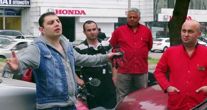 2 Bin TL Ceza Kesildi, Gazetecilere Saldırdı