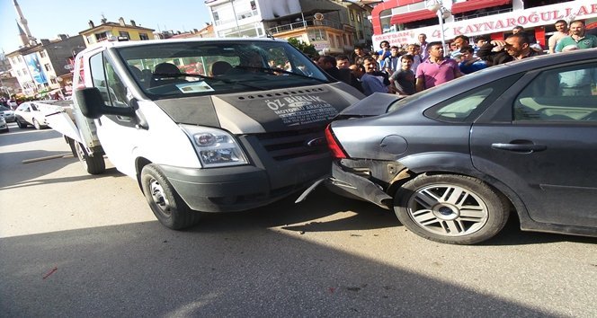 YANGINA G?DEN ?TFA?YE ARACI 3 OTOMOB?LE ÇARPTI: 2 YARALI