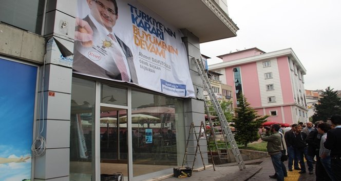 AF?? ASARKEN DÜ?EN ??Ç? A?IR YARALANDI