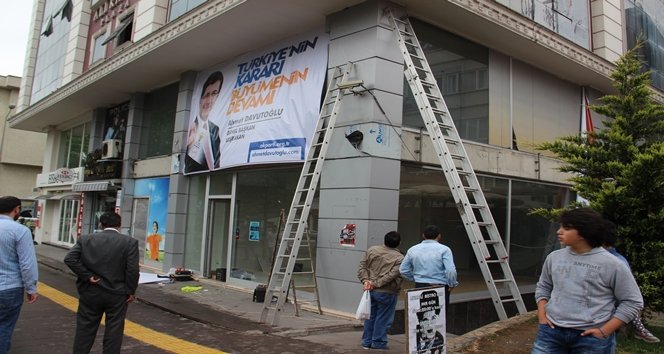 AF?? ASARKEN DÜ?EN ??Ç? A?IR YARALANDI