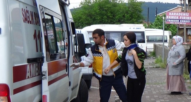 ÇAYCUMA'DA TRAF?K KAZASI: 2 YARALI