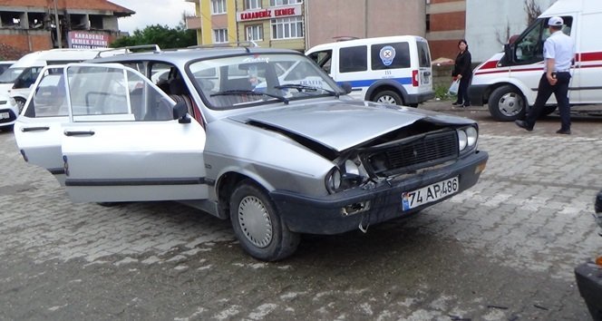 ÇAYCUMA'DA TRAF?K KAZASI: 2 YARALI