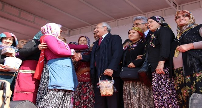 CHP GENEL BA?KANI KILIÇDARO?LU'DAN ZONGULDAKLILARA MÜJDE "?KT?DARA GELD???M?ZDE TERSANELERDE VE MADEN OCAKLARINDA ?ST?HDAM ARTACAK" "TÜRK?YE, ÜRETEREK KAZANACAK" "BÜTÜN KARDE?LER?ME SESLEN?YORUM. S?Z?N ?NANCINIZI ACIMASIZCA SÖMÜRDÜLER. AÇIKÇA, ALENEN S?YASETE ALET ETT?LER"
