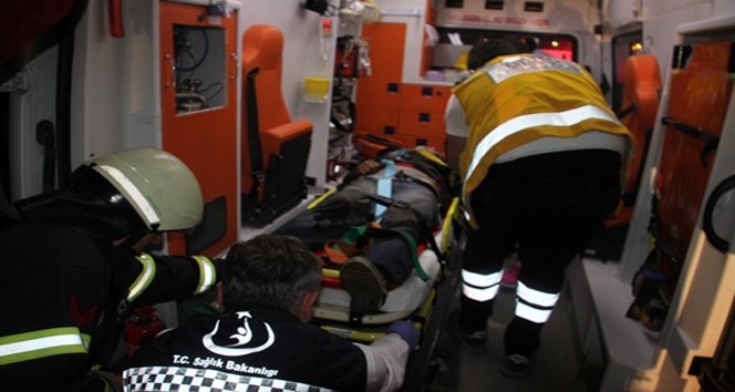 ZONGULDAK'TA OTOMOB?L KÖPRÜDEN UÇTU: 1 A?IR YARALI