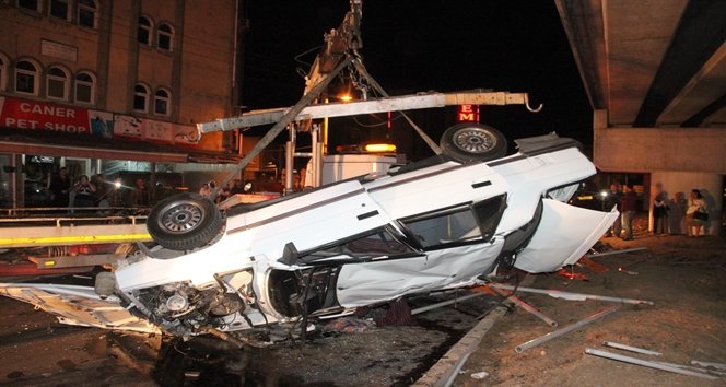 ZONGULDAK'TA OTOMOB?L KÖPRÜDEN UÇTU: 1 A?IR YARALI