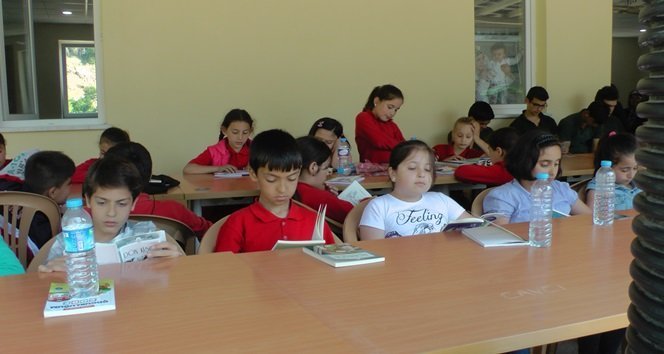 Filyos’lu Öğrencilerden Derecikören Köyünde Okuma Etkinliği (Görüntülü)