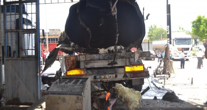 Tanker bomba gibi patladı