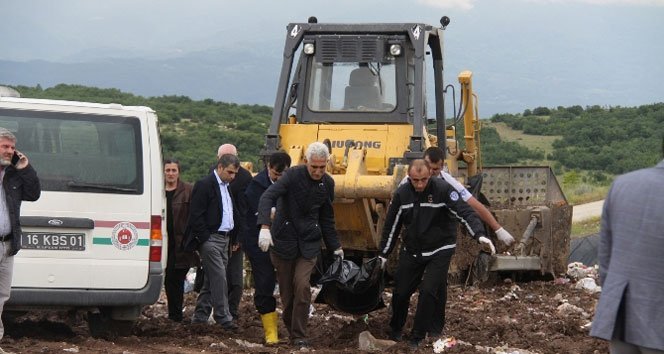 Tuvaletini yaparken dozerin altında kalarak öldü