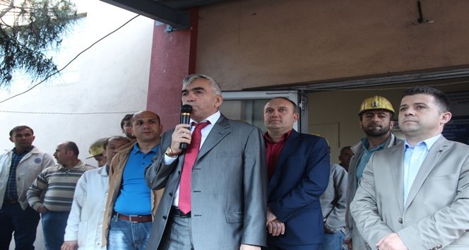 GM?S MADENC?Y? B?LG?LEND?R?YOR KAMU TOPLU ?? SÖZLE?MELER? ÇERÇEVE PROTOKOLÜNÜN ?MZALANMASININ ARDINDAN GM?S YÖNET?C?LER? MADENC?LERLE GÖRÜ? ALI? VER???NDE BULUNUYOR