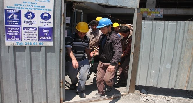 DENGESİNİ KAYBEDİP DÜŞEN İŞÇİ AĞIR YARALANDI