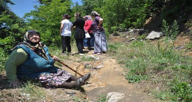 (ÖZEL HABER) BU MAHALLE SEÇ?MLERDE OY KULLANMAYACAK YOLU OLMAYAN MAHALLEL?DEN OY TEPK?S?