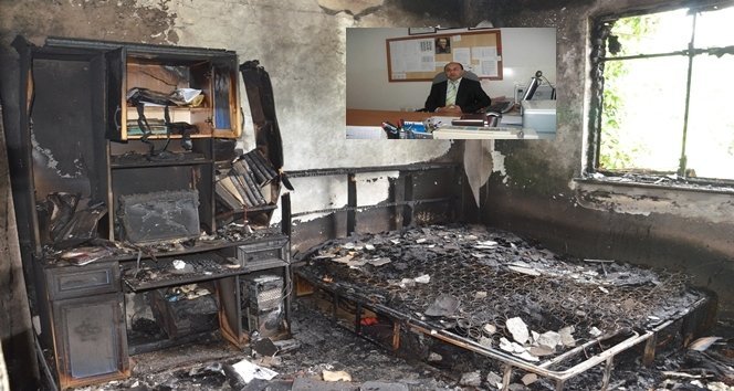 Çalışma odasında uyuyakalan öğretmen yangında hayatını kaybetti