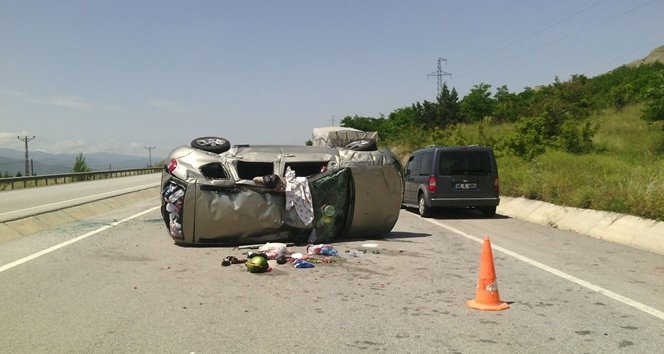 Direksiyon hakimiyetini kaybetti takla attı