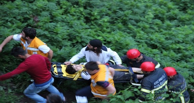 Dereye düşen çocuğu itfaiye kurtardı