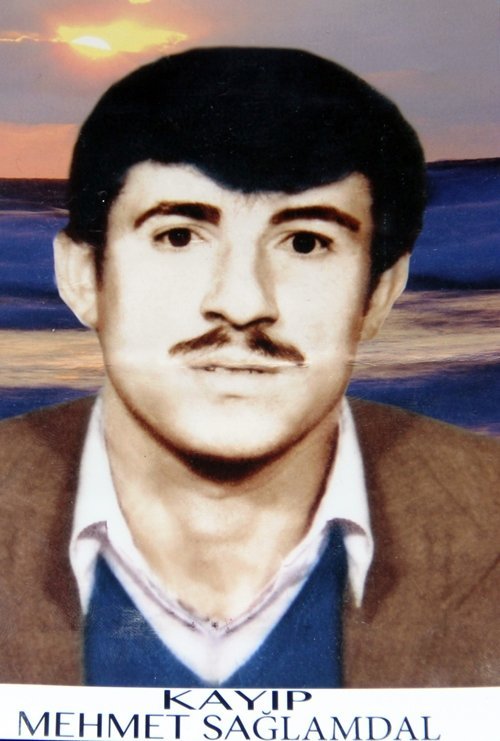 KAYIP A?ABEY?N?N BULUNMASINA YARDIM ETMEYEN A?LEYE 'MEZARLI' TEPK?