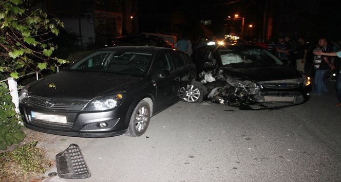Polisten kaçan alkollü sürücü 4 otomobili biçti