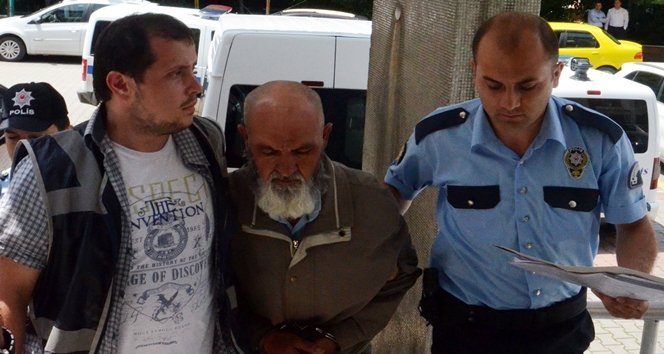 Kahvehane işletmecisini 15 bıçak darbesiyle öldüren zanlı adliyede