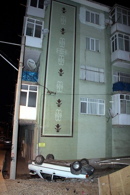 KARABÜK?TE TRAF?K KAZASI: 2 YARALI