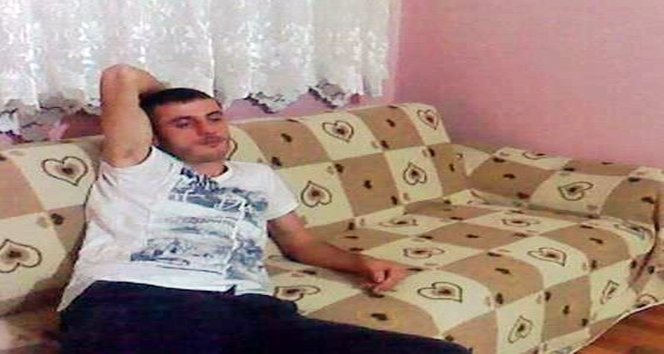 ZONGULDAK'TA ?NT?HAR ?SEVD???M? ALAMADIM. HERKESTEN ÖZÜR D?L?YORUM? YAZILI NOT BIRAKIP KEND?N? ASTI