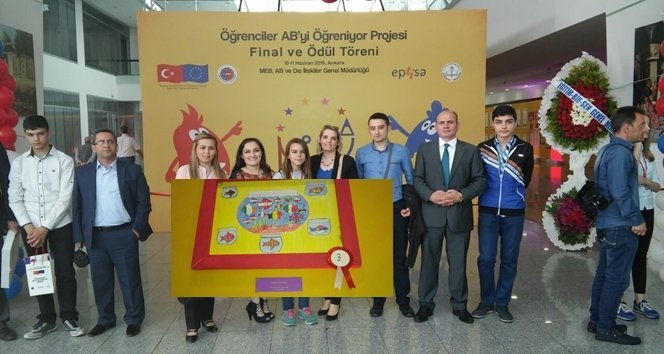 Mimar Sinan Ortaokulu öğrencisi Resim Yarışmasında Türkiye 3.cüsü Oldu