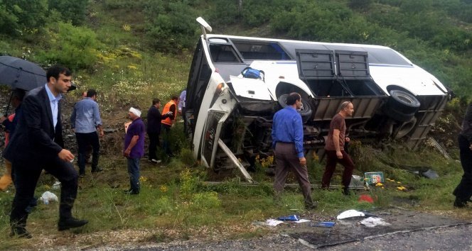 Piknik dönüşü kaza: 15 öğrenci yaralandı