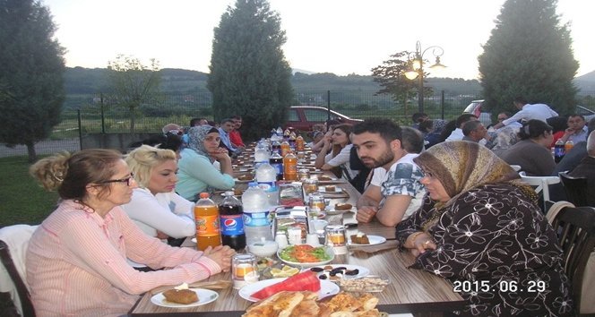 ÇAYCUMA'DA ?EH?T VE GAZ? A?LELER? ?FTAR YEME??NDE BULU?TU