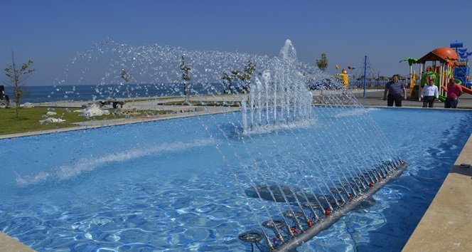 Alaplı Sahil Parkına Süs Havuzu Yapıldı