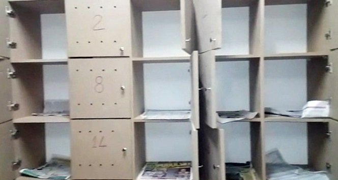 DÖVÜŞTÜRÜLEN HOROZLARIN DERNEK BİNASINDA ÖZEL HAZIRLATILAN NUMARALI DOLAPLARDA BEKLETİLDİĞİ GÖRÜLDÜ. (VEDAT KILIÇ/ZONGULDAK-İHA)