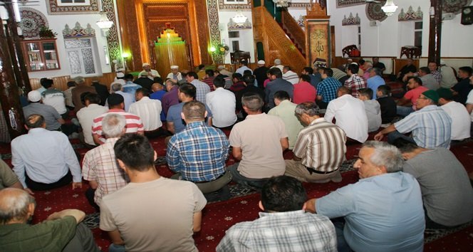 DEVREK KADİR GECESİ (FİKRİ ERDEM/ZONGULDAK-İHA)