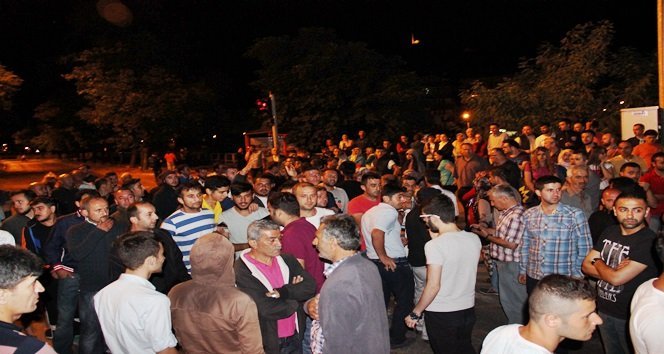 Heyelanzedeler Zonguldak-Ankara Yolunu Trafiğe Kapattı