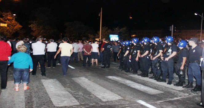 POLİS GENİŞ GÜVENLİK ÖNLEMİ ALDI (REFİK FİDAN - SERTAÇ ÖZDEMİR/ZONGULDAK-İHA)