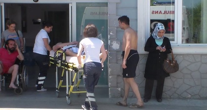 Tekneden Düşen Genç Boğulma Tehlikesi Geçirdi