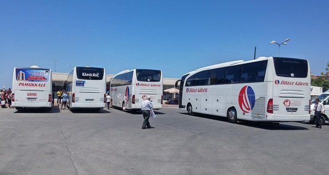 ALAPLI OTOBÜS TERMİNALİNDE DÖNÜŞ YOĞUNLUĞU BAŞLADI. (ERTUĞRUL YÜKSEL/ZONGULDAK-İHA)