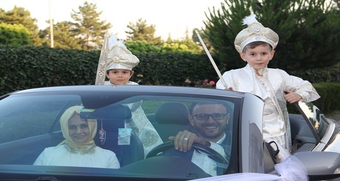 ERDEM ÇİFTİNİN OĞULLARI ERKEKLİĞE İLK ADIMINI ATTI (İHA/KARABÜK-İHA)